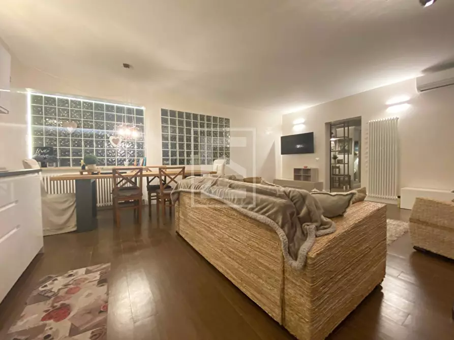 Immagine 12 di Appartamento in vendita  in Viale Agello a Desenzano Del Garda