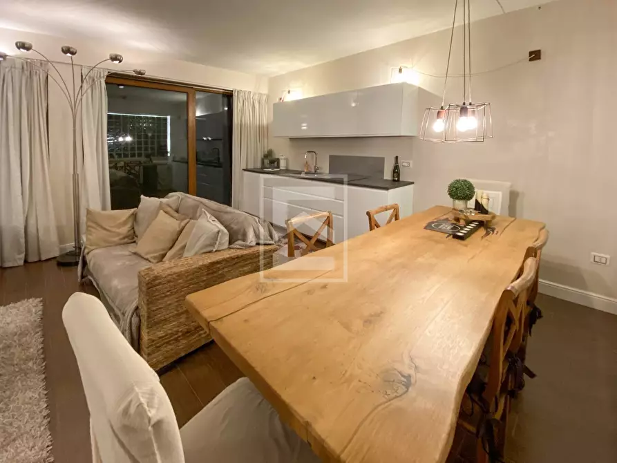 Immagine 11 di Appartamento in vendita  in Viale Agello a Desenzano Del Garda