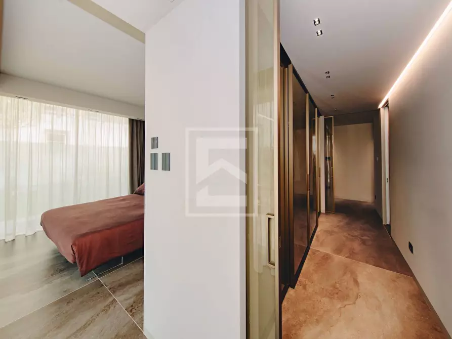 Immagine 21 di Villa in vendita  in Via San Rocco a Padenghe Sul Garda