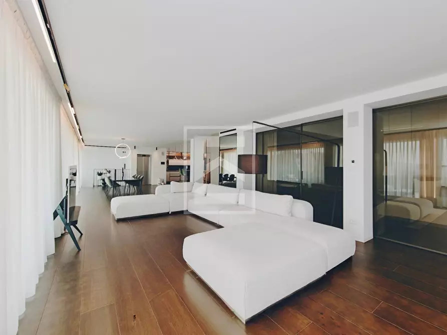 Immagine 15 di Villa in vendita  in Via San Rocco a Padenghe Sul Garda