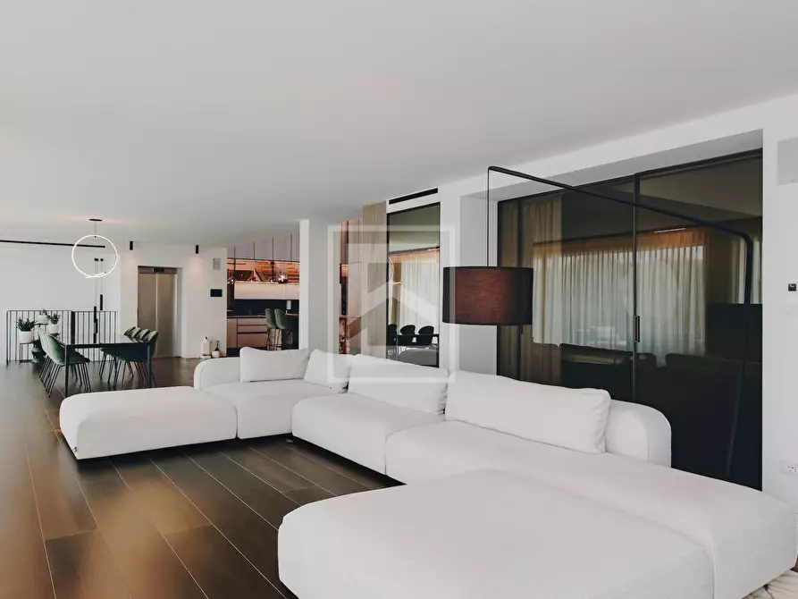 Immagine 14 di Villa in vendita  in Via San Rocco a Padenghe Sul Garda