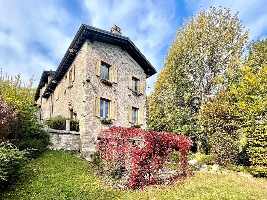 Immagine 6 di Appartamento in vendita  in via Andreis a Desenzano Del Garda