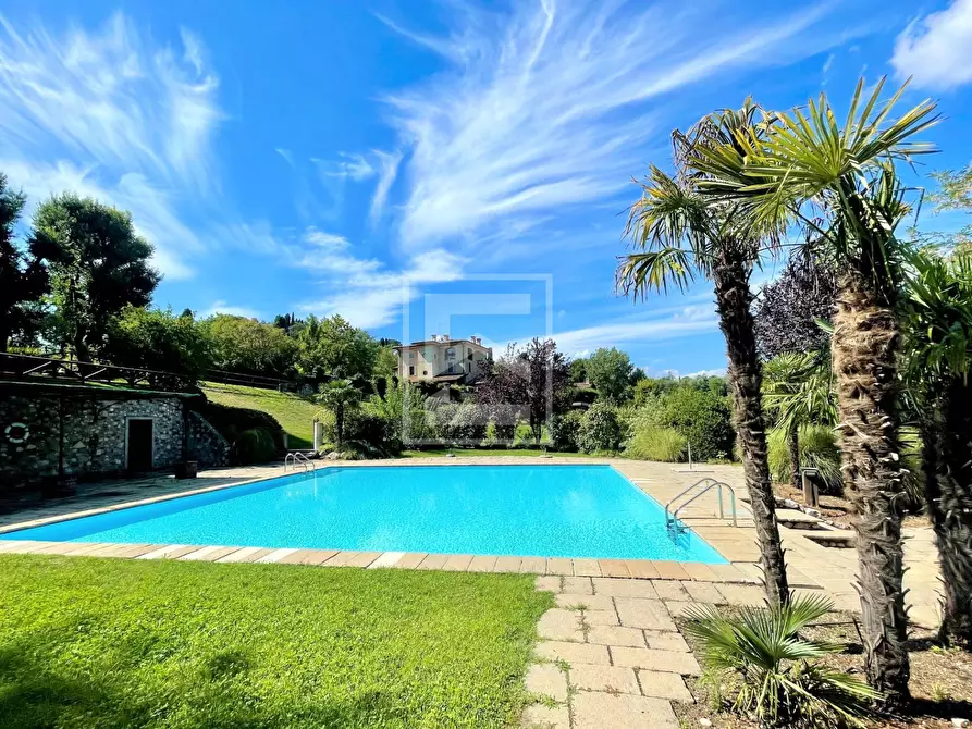 Immagine 42 di Appartamento in vendita  in via Andreis a Desenzano Del Garda