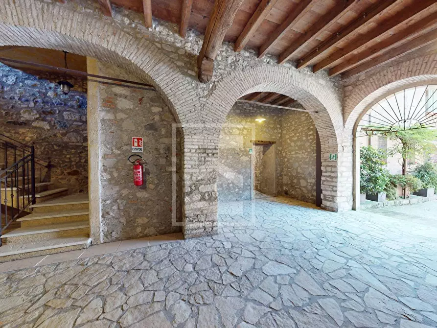 Immagine 14 di Appartamento in vendita  in via Andreis a Desenzano Del Garda