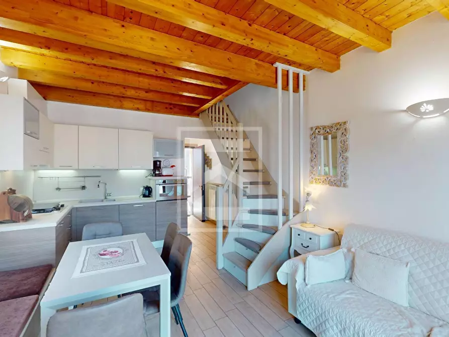 Immagine 3 di Appartamento in vendita  in VIA MEZZEMA a Acquafredda