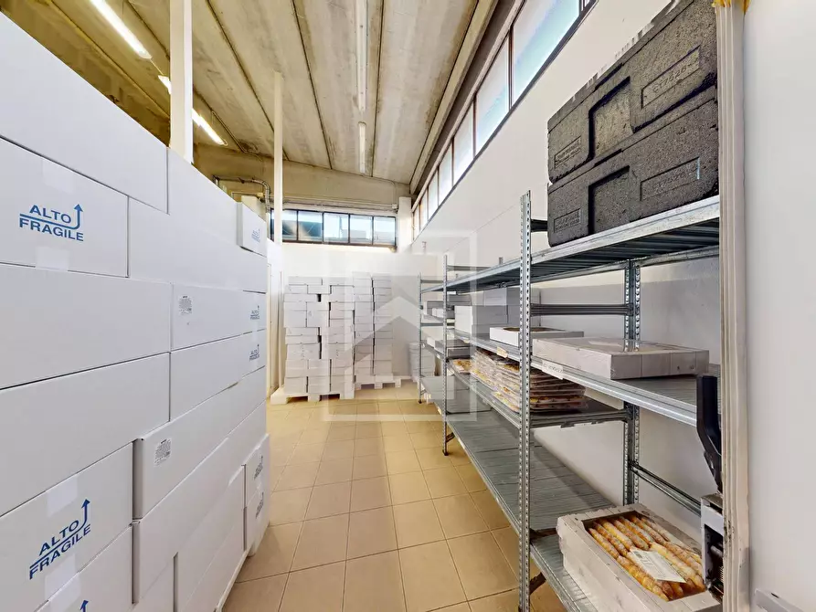 Immagine 13 di Attività commerciale in vendita  in VIA NAZIONALE 64B a Puegnago Sul Garda