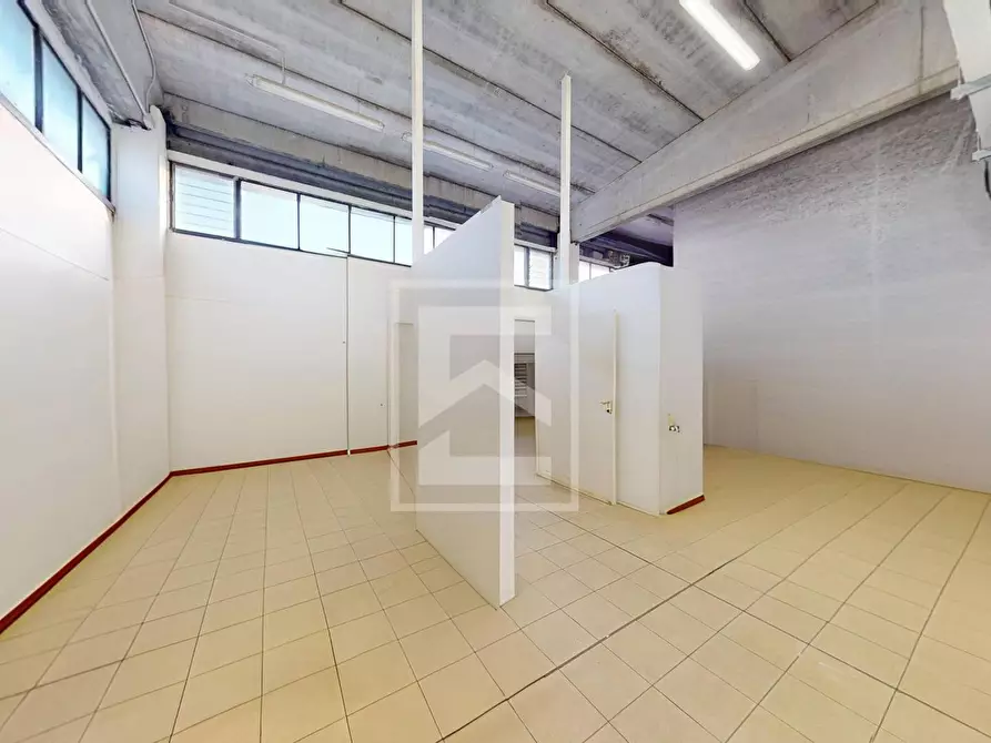 Immagine 14 di Attività commerciale in vendita  in VIA NAZIONALE 64B a Puegnago Sul Garda