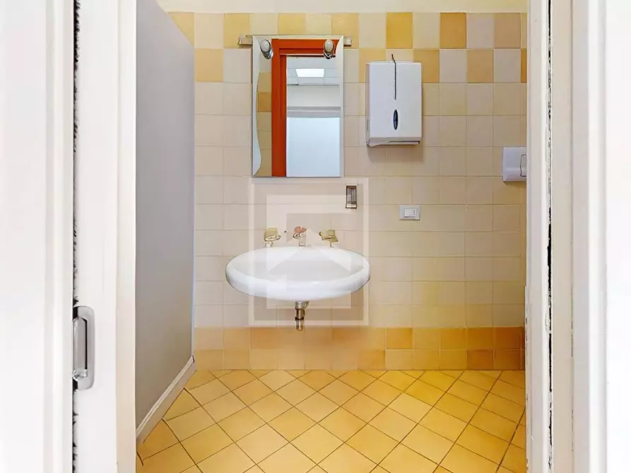 Immagine 21 di Attività commerciale in vendita  in VIA NAZIONALE 64B a Puegnago Sul Garda