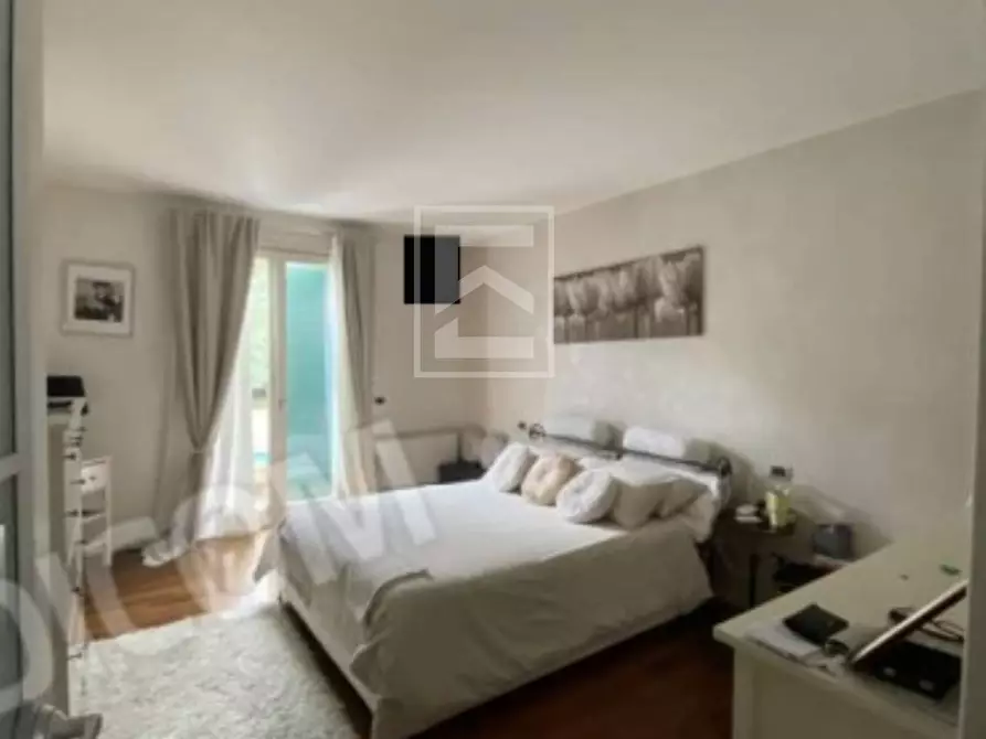 Immagine 11 di Villa in vendita  in Via Puccini 7 a Desenzano Del Garda