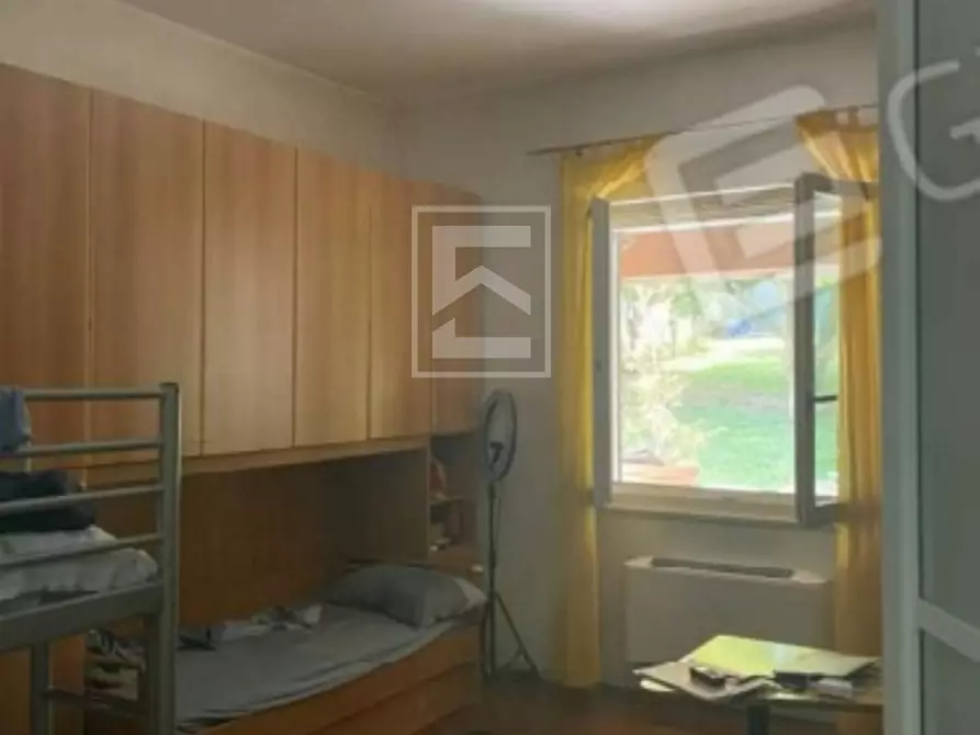 Immagine 14 di Villa in vendita  in Via Puccini 7 a Desenzano Del Garda