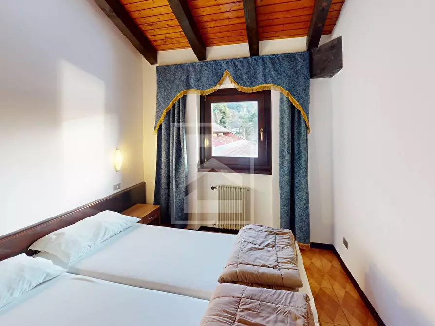 Immagine 21 di Residence in vendita  in via vantone 119 a Idro