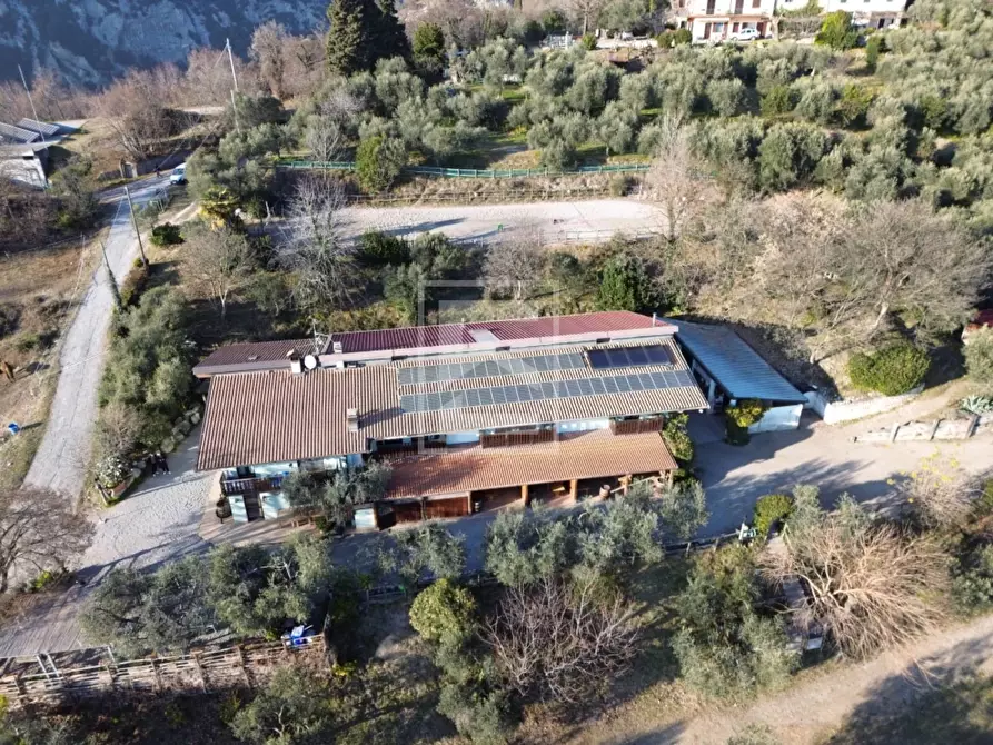 Immagine 2 di Agriturismo in vendita  in Via Castello 10 a Toscolano-Maderno