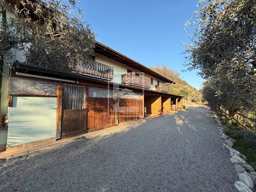 Immagine 8 di Agriturismo in vendita  in Via Castello 10 a Toscolano-Maderno