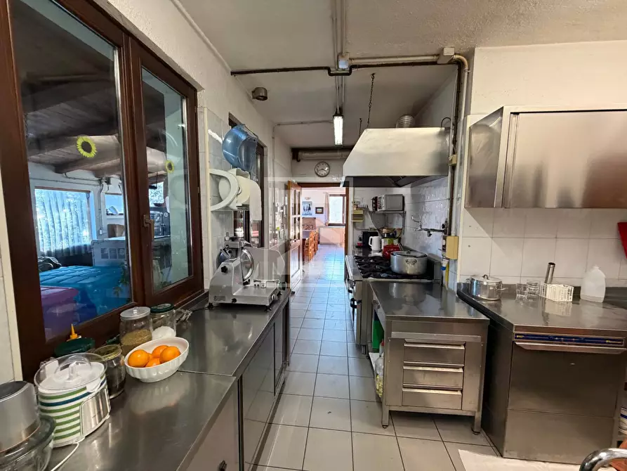 Immagine 23 di Agriturismo in vendita  in Via Castello 10 a Toscolano-Maderno