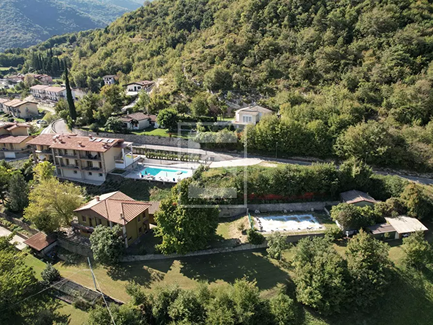 Immagine 2 di Villa in vendita  in Via Pegol 8 a Calvagese Della Riviera