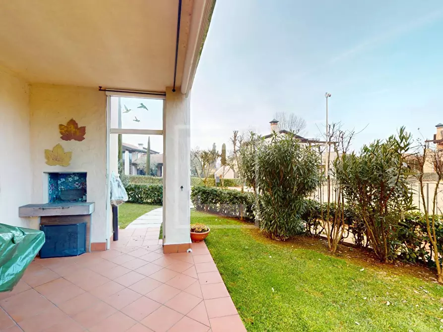 Immagine 5 di Appartamento in vendita  in Bassana 4 a Peschiera Del Garda
