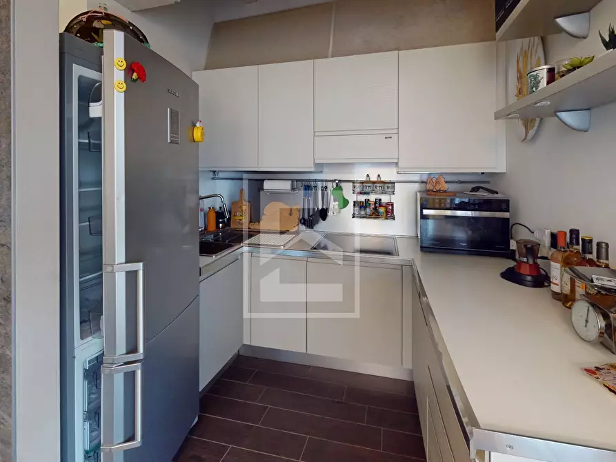 Immagine 7 di Appartamento in vendita  in Bassana 4 a Peschiera Del Garda