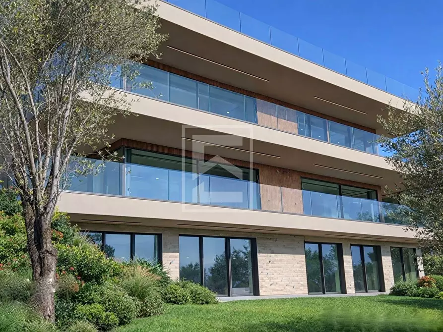 Immagine 5 di Appartamento in vendita  in via Montemaderno a Toscolano-Maderno