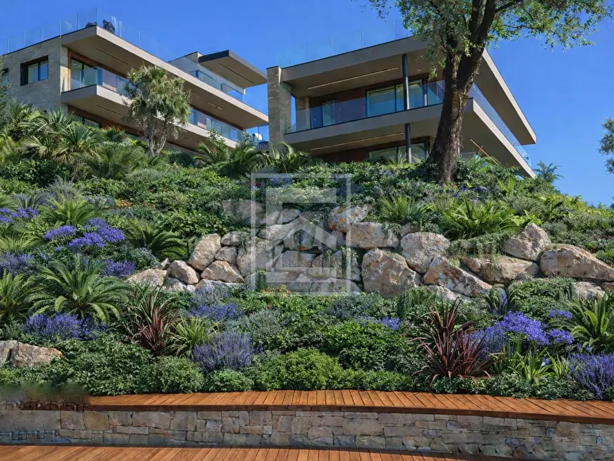 Immagine 1 di Attico in vendita  in via Montemaderno a Toscolano-Maderno