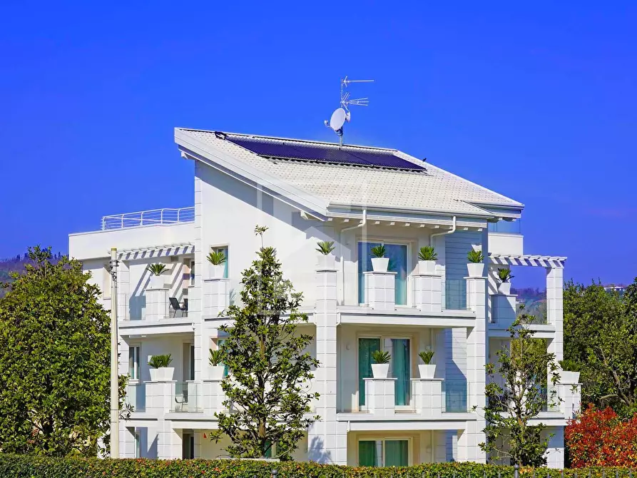 Immagine 12 di Albergo/B&B/Residence in vendita  in via Vo' a Desenzano Del Garda