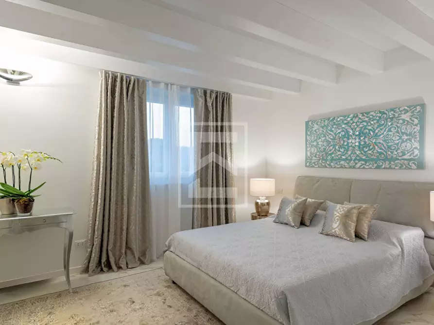 Immagine 20 di Albergo/B&B/Residence in vendita  in via Vo' a Desenzano Del Garda