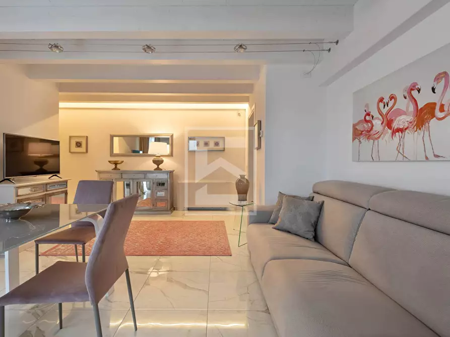 Immagine 22 di Albergo/B&B/Residence in vendita  in via Vo' a Desenzano Del Garda