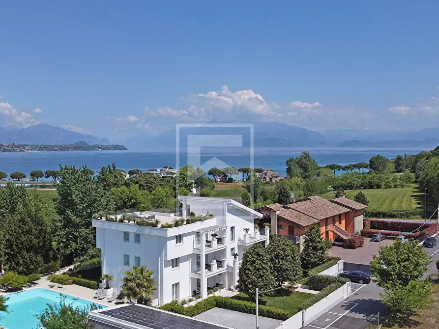 Immagine 28 di Albergo/B&B/Residence in vendita  in via Vo' a Desenzano Del Garda