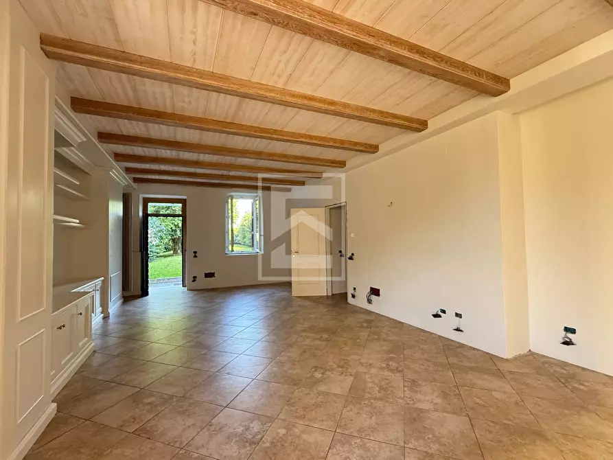 Immagine 6 di Appartamento in vendita  in via Vaccarolo a Desenzano Del Garda