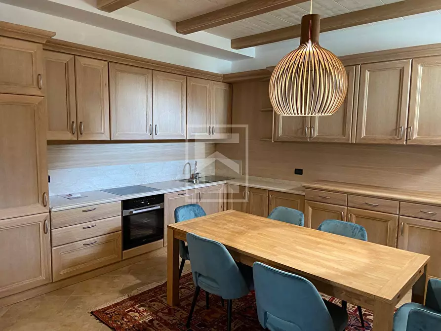 Immagine 4 di Appartamento in vendita  in via Vaccarolo a Desenzano Del Garda