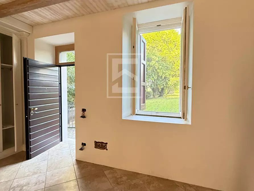 Immagine 8 di Appartamento in vendita  in via Vaccarolo a Desenzano Del Garda