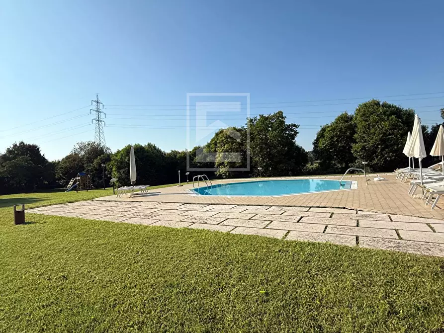 Immagine 22 di Appartamento in vendita  in via Vaccarolo a Desenzano Del Garda