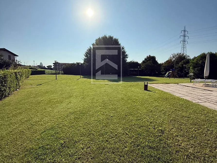 Immagine 24 di Appartamento in vendita  in via Vaccarolo a Desenzano Del Garda