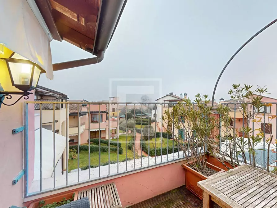 Immagine 5 di Appartamento in vendita  in Località Sermana 1 a Peschiera Del Garda