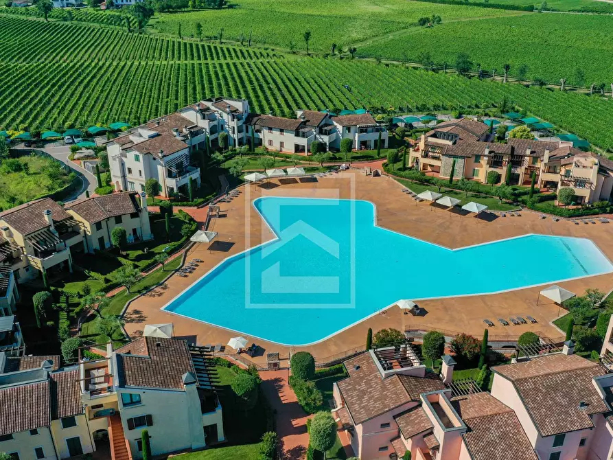 Immagine 23 di Appartamento in vendita  in Località Sermana 1 a Peschiera Del Garda