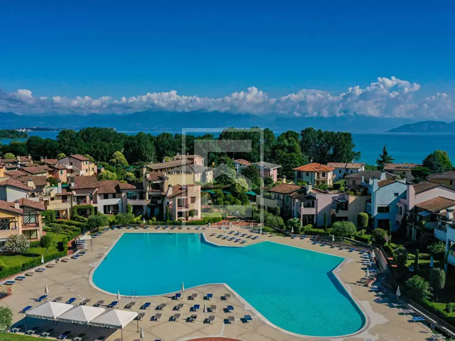 Immagine 28 di Appartamento in vendita  in Località Sermana 1 a Peschiera Del Garda