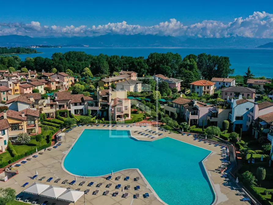 Immagine 29 di Appartamento in vendita  in Località Sermana 1 a Peschiera Del Garda