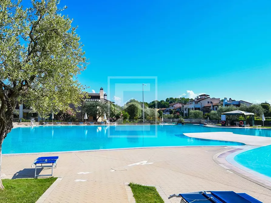 Immagine 32 di Appartamento in vendita  in Località Sermana 1 a Peschiera Del Garda