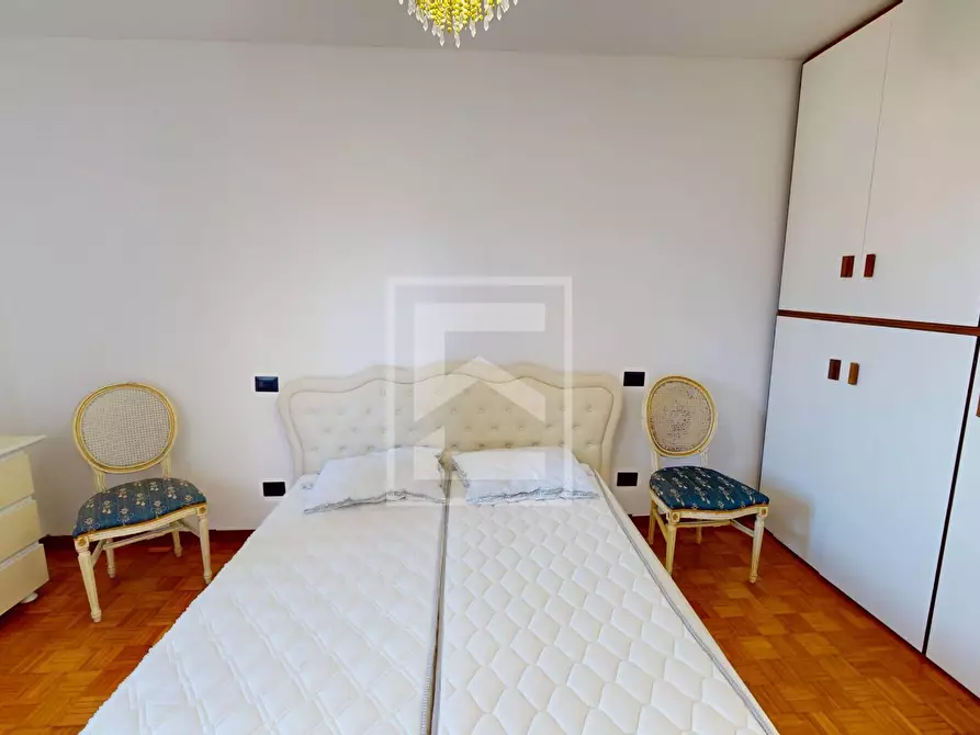 Immagine 11 di Appartamento in vendita  a San Felice Del Benaco