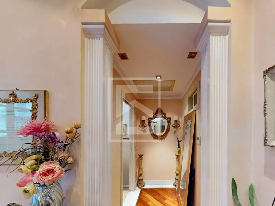 Immagine 3 di Villa in vendita  in Via Giuseppe Giacosa a Milano