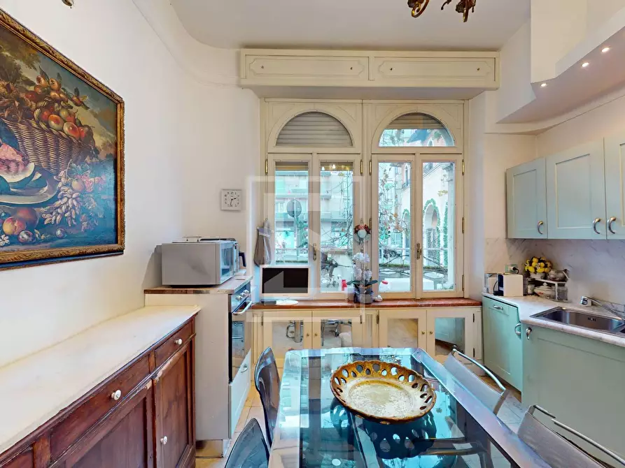 Immagine 4 di Villa in vendita  in Via Giuseppe Giacosa a Milano