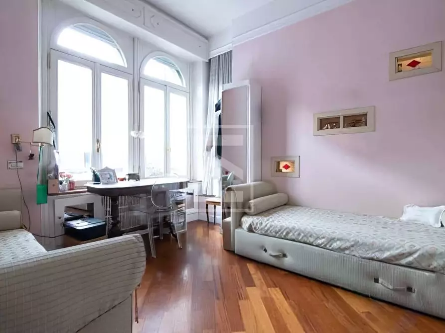 Immagine 6 di Villa in vendita  in Via Giuseppe Giacosa a Milano