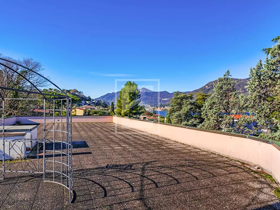 Immagine 20 di Appartamento in vendita  a San Felice Del Benaco