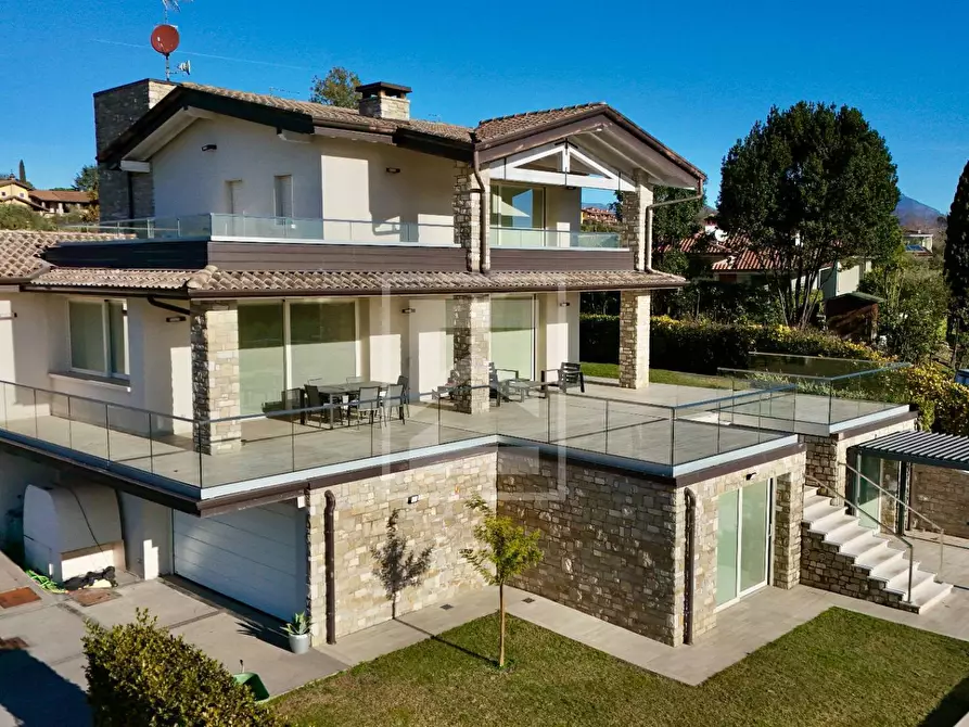 Immagine 3 di Villa in vendita  in Via Mazzane SNC a Calvagese Della Riviera