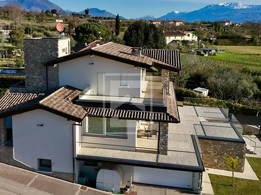 Immagine 4 di Villa in vendita  in Via Mazzane SNC a Calvagese Della Riviera