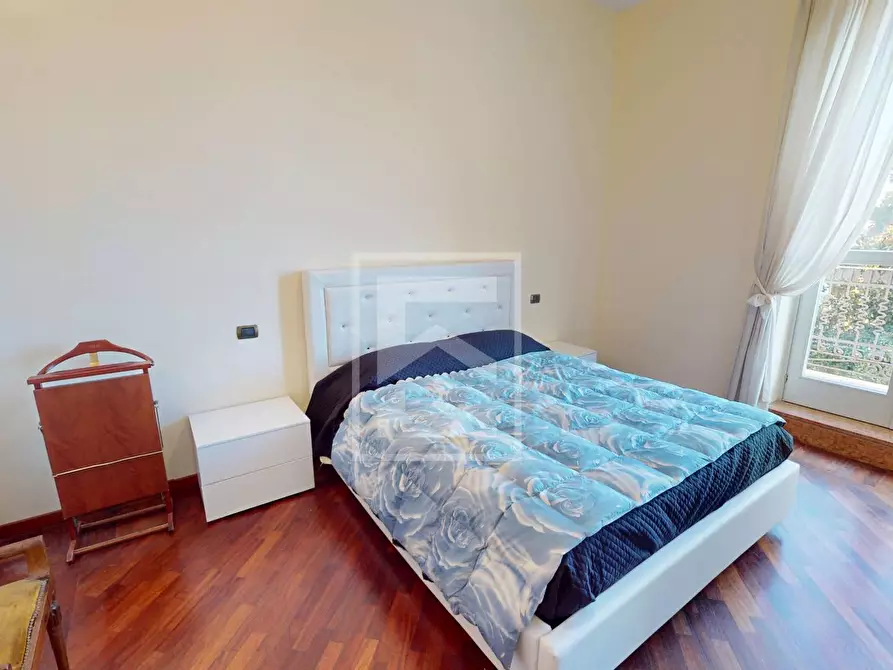 Immagine 11 di Appartamento in vendita  a Gardone Riviera