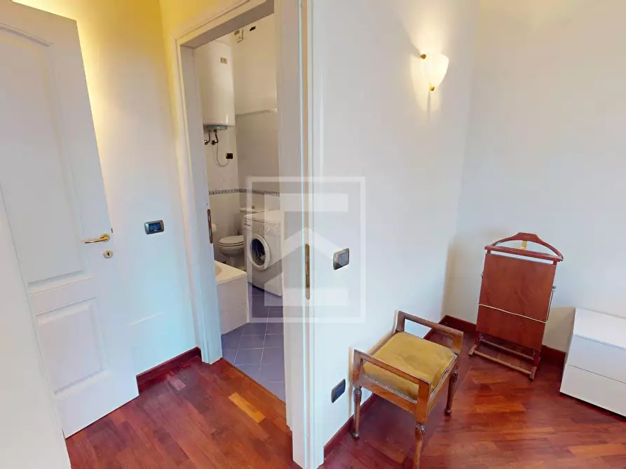 Immagine 12 di Appartamento in vendita  a Gardone Riviera