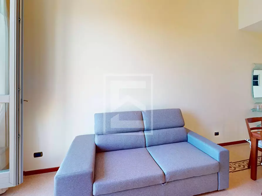 Immagine 19 di Appartamento in vendita  a Gardone Riviera