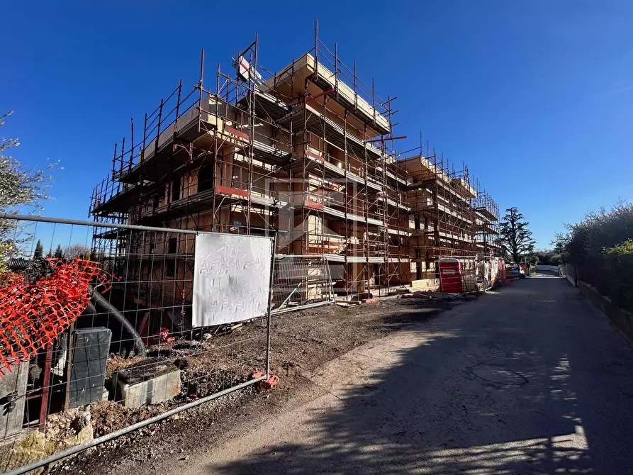 Immagine 4 di Appartamento in vendita  in Via Monte croce a Desenzano Del Garda