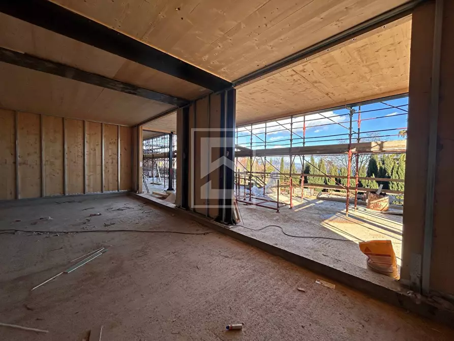 Immagine 1 di Appartamento in vendita  in Via Monte croce a Desenzano Del Garda