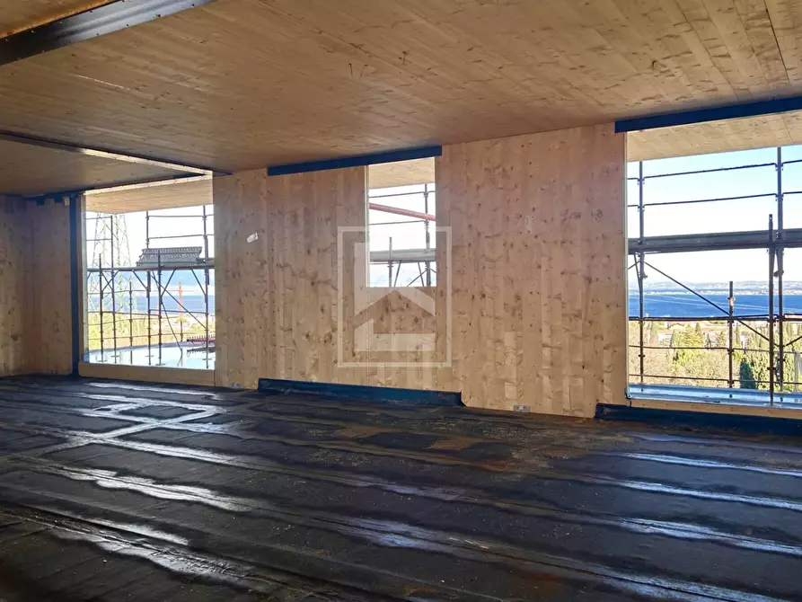 Immagine 4 di Attico in vendita  in Via Monte croce a Desenzano Del Garda